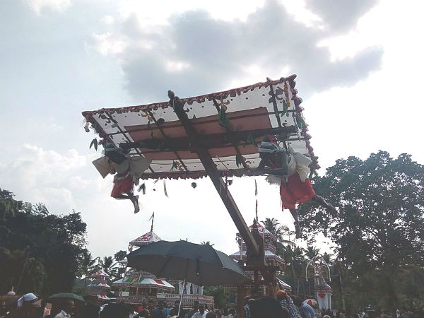 ಬೆನ್ನಿಗೆ ಕೊಕ್ಕೆ ಬೆನ್ನಿಗೆ ಕೊಕ್ಕೆ