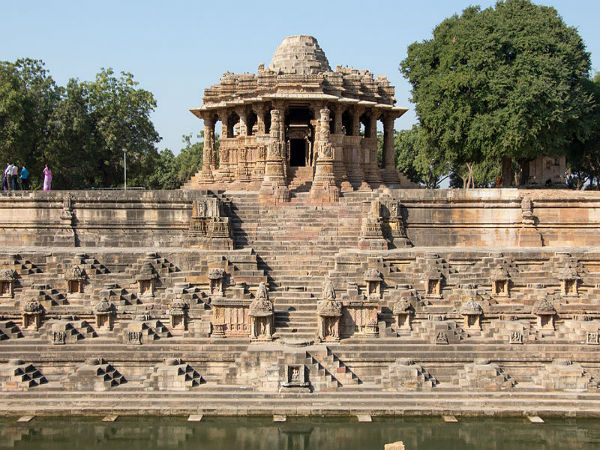 ಸೂರ್ಯ ದೇವಾಲಯ ಮೋದೇರಾ ಸೂರ್ಯ ದೇವಾಲಯ ಮೋದೇರಾ