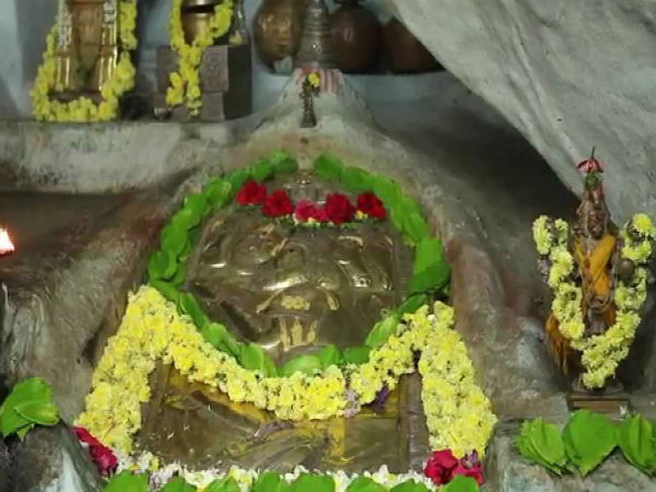 ಬೆಟ್ಟದ ಮೇಲಿರುವ ದೇವಾಲಯ