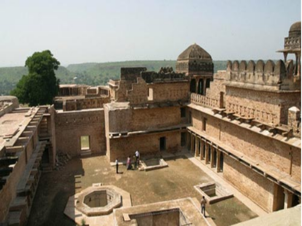 ಮೊಘಲರು ನಿರ್ಮಿಸಿದ ಕೋಟೆ