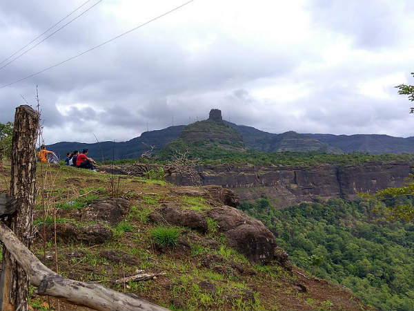 300 ಅಡಿ ಎತ್ತರದಲ್ಲಿದೆ 