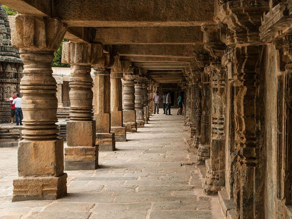 ಕಾವೇರಿ ದಂಡೆಯಲ್ಲಿದೆ ಕಾವೇರಿ ದಂಡೆಯಲ್ಲಿದೆ
