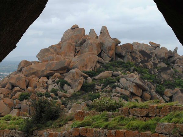 ಗುಹೆಯಲ್ಲಿನ ಕೋಣೆಗಳು