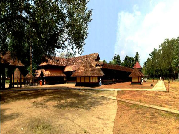 ಇಲ್ಲಿರುವ ಉಪ ದೇವತೆಗಳು ಇಲ್ಲಿರುವ ಉಪ ದೇವತೆಗಳು