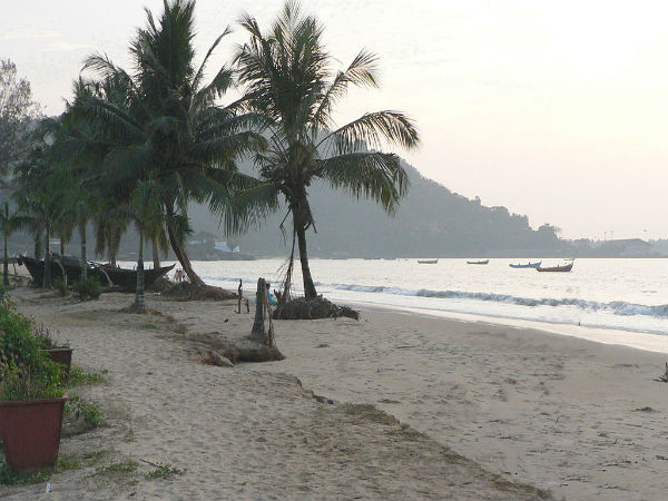 ಕಾಳಿ ನದಿಯ ನಡುವೆ ಇದೆ ಕಾಳಿ ನದಿಯ ನಡುವೆ ಇದೆ