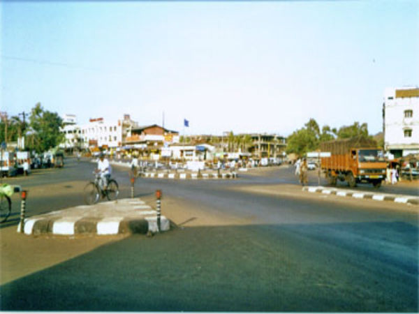 ರಸ್ತೆ ಮೂಲಕ