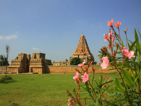 ಚಂದ್ರಕಾಂತ ಕಲ್ಲು ಚಂದ್ರಕಾಂತ ಕಲ್ಲು