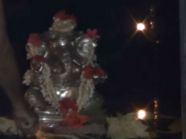 ಗುಹೆಯಲ್ಲಿ ಮುಳುಗಿರುವ ಗಣೇಶ 