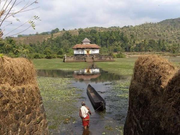 ವರಂಗಾ ಮಠದ ಬಸದಿ 