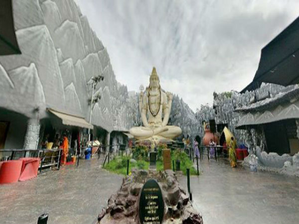 ವಿವಿಧ ಆಚರಣೆಗಳು ವಿವಿಧ ಆಚರಣೆಗಳು