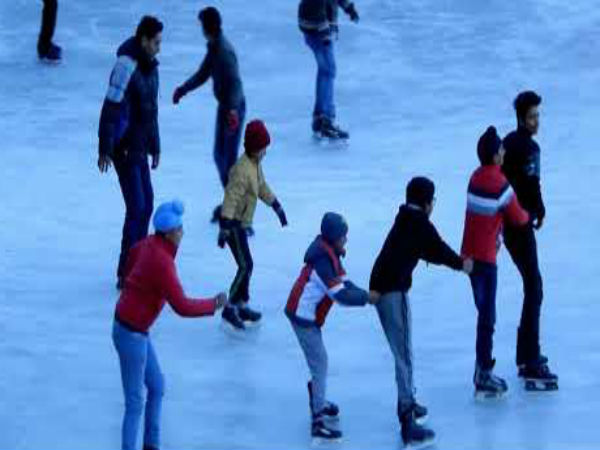 ಐಸ್ ಸ್ಕೇಟಿಂಗ್ ರಿಂಕ್ 