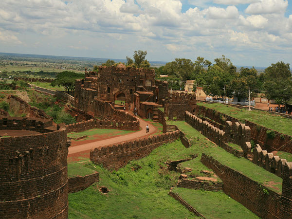 2. ಬೀದರ್ ಕೋಟೆ- ಬೀದರ್