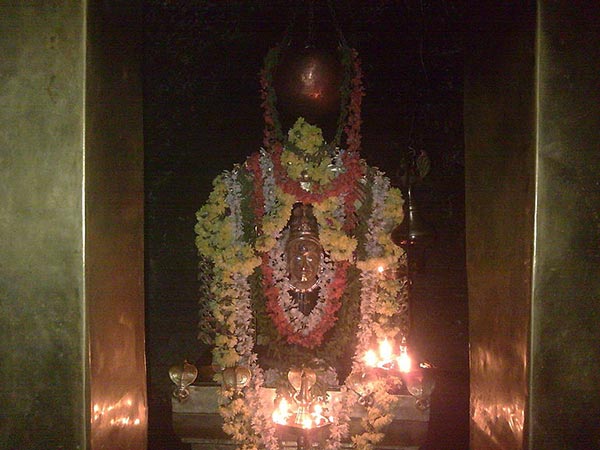 ನೆಲ್ಲಿತೀರ್ಥ ಗುಹೆ ದೇವಾಲಯ