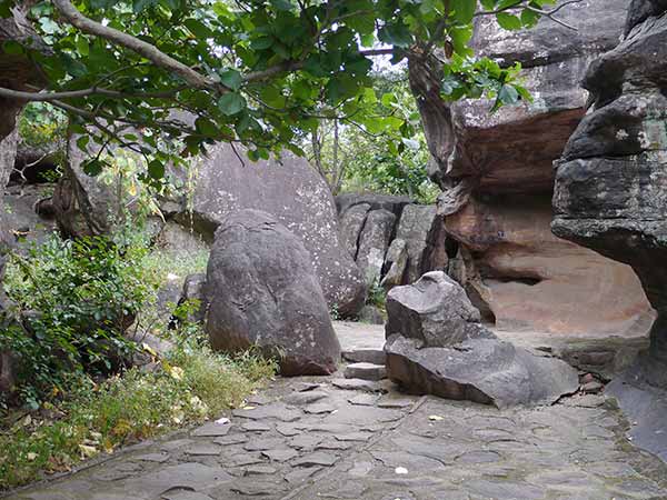 5) ಭೀಂಬೆಟ್ಕಾ ರಾಕ್ ಶೆಲ್ಟರ್ಸ್, ಮಧ್ಯಪ್ರದೇಶ