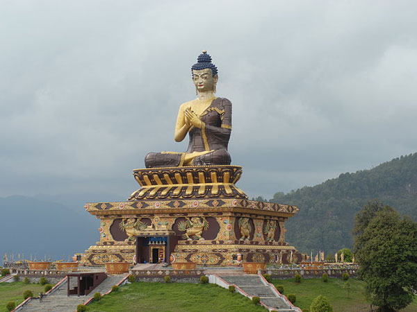 ಸ್ಪ್ರಿಂಗ್ ಟೆಂಪಲ್ ಬುದ್ಧ, ಚೀನಾ (128 ಮೀ)