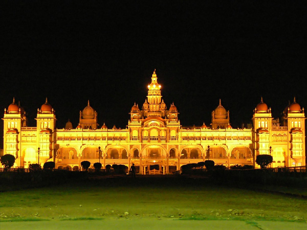 ಮೈಸೂರು ಅರಮನೆ : ದೀಪಾಲಂಕಾರ 