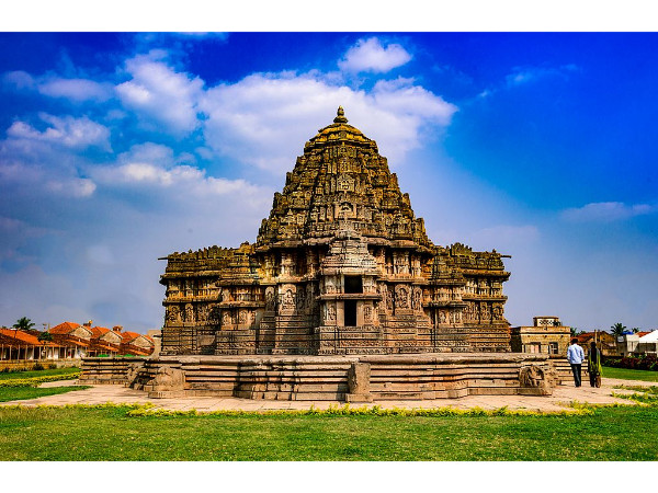 ಲಕ್ಷ್ಮೀನಾರಾಯಣ ಸ್ವಾಮಿ ದೇವಾಲಯ ಲಕ್ಷ್ಮೀನಾರಾಯಣ ಸ್ವಾಮಿ ದೇವಾಲಯ