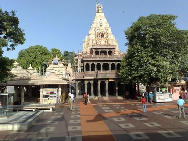 ಮಹಾಕಾಲೇಶ್ವರ ಜ್ಯೋತಿರ್ಲಿಂಗ - ಮಧ್ಯಪ್ರದೇಶ ಮಹಾಕಾಲೇಶ್ವರ ಜ್ಯೋತಿರ್ಲಿಂಗ - ಮಧ್ಯಪ್ರದೇಶ