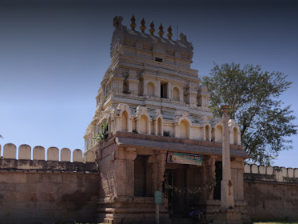 ಶ್ರೀ ಲಕ್ಷೀನರಸಿಂಹ ಸ್ವಾಮಿ ದೇವಾಲಯ : ಶ್ರೀ ಲಕ್ಷೀನರಸಿಂಹ ಸ್ವಾಮಿ ದೇವಾಲಯ :