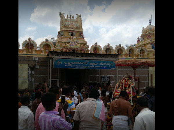 ಶ್ರೀ ಲಕ್ಷೀನರಸಿಂಹ ಸ್ವಾಮಿ ದೇವಸ್ಥಾನದ ಮಹಿಮೆ : ಶ್ರೀ ಲಕ್ಷೀನರಸಿಂಹ ಸ್ವಾಮಿ ದೇವಸ್ಥಾನದ ಮಹಿಮೆ :