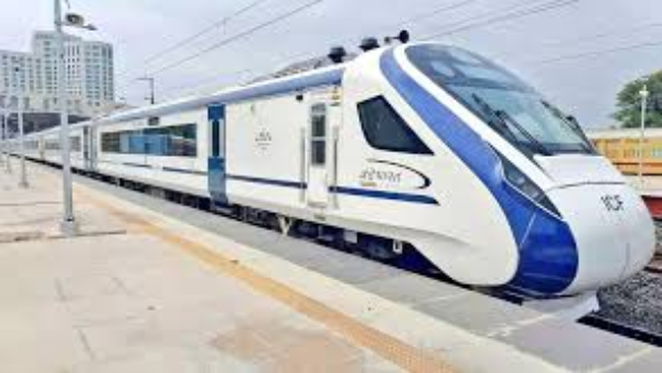 Is a waitlist ticket holder allowed in the Vande Bharat train Is a waitlist ticket holder allowed in the Vande Bharat train