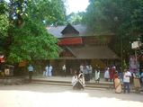 മണ്ണാറശാലയിലെ ഉരുളി കമഴ്ത്തൽ