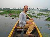 ദൈവത്തിന്റെ നാട്ടില്‍ ചില ടമാര്‍ പഠാര്‍ യാത്രകള്‍