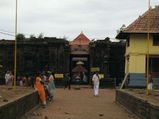പടയോട്ടകാലത്ത് ടിപ്പു തകർ‌ത്ത ക്ഷേത്രങ്ങ‌ൾ