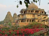 വന്‍മതില്‍ അതിര്‍ത്തി കാക്കുന്ന കോട്ട