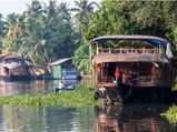 നാനൂറ് രൂപ കൊടുത്താലെന്താ..മഴക്കാഴ്ചകള്‍ കാണാലോ...!!!