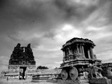 സംഗീതം പൊഴിക്കുന്ന തൂണുകളുള്ള ക്ഷേത്രം