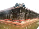 കേരളത്തിലെ തിരുപ്പതി അഥവാ തിരുമൂഴിക്കുളം ക്ഷേത്രം 
