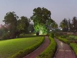 രത്‌നങ്ങളുടെ നഗരത്തില്‍ നിന്നും പോകാന്‍