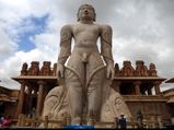 കര്‍ണ്ണാടകയിലെ ബാഹുബലിമാരെ കാണാന്‍