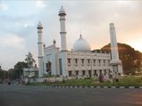 ലോകത്തെ പ്രതിഫലിപ്പിക്കുന്ന ജുമാ മസ്ജിദ്