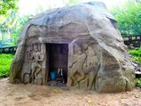 കാലം കയ്യൊപ്പു പതിപ്പിച്ച വിഴിഞ്ഞം ഗുഹാ ക്ഷേത്രം