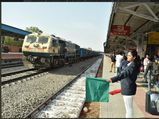 സ്‌റ്റേഷന്‍ മാസ്റ്റര്‍ മുതല്‍ കോണ്‍സ്റ്റബിള്‍ വരെ സ്ത്രീകള്‍ മാത്രമുള്ള റെയില്‍വേ സ്‌റ്റേഷന്‍!!