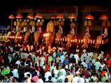 മുപ്പത്തിമുക്കോടി ദേവതകളും യക്ഷകിന്നര ഗന്ധര്‍വ്വന്‍മാരുമെത്തുന്ന പൂരം!!