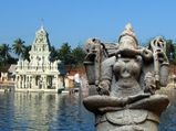 ഗണപതിയെ സ്ത്രീയാക്കി ആരാധിക്കുന്ന വിചിത്ര ക്ഷേത്രം...പേര് വിനായകി!!