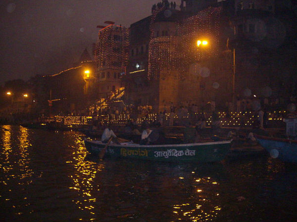 കാശിയിലെ ദീപാവലി