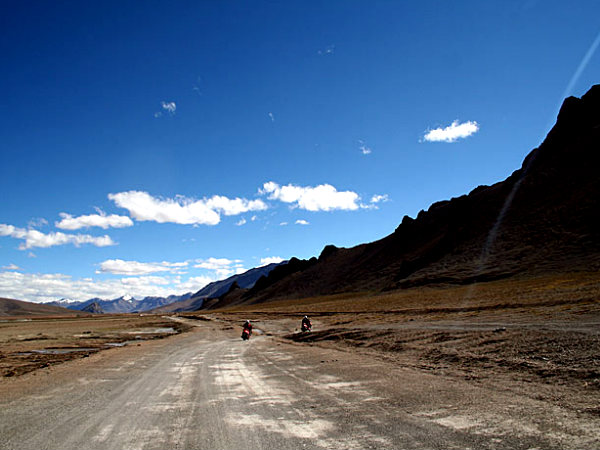 ലേയിലെ മൗണ്ടേൻ ബൈക്കിംഗ്