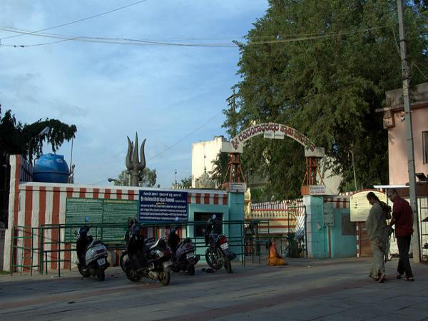 ഗവി ഗംഗാധരേശ്വര ക്ഷേത്രം - കൂടുതൽ വിശേഷങ്ങൾ