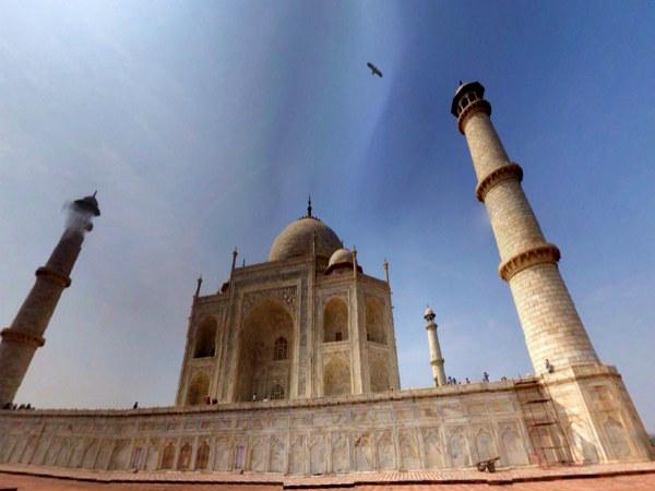 അതാ ഒരു പരുന്ത്