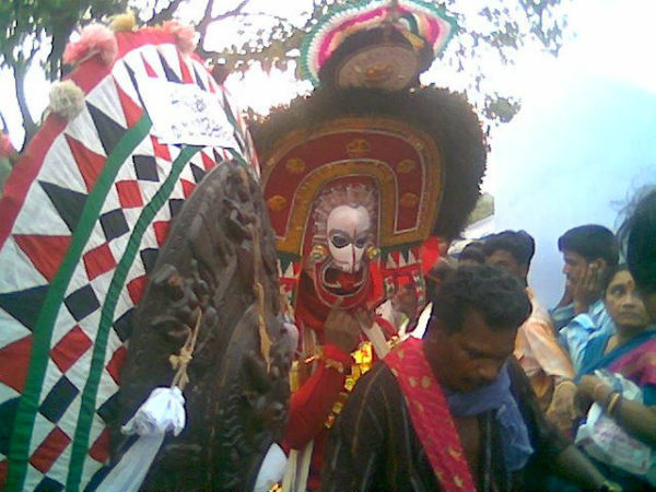 പൂതനും തിറയും