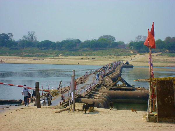 ചങ്ങാടപ്പാലം