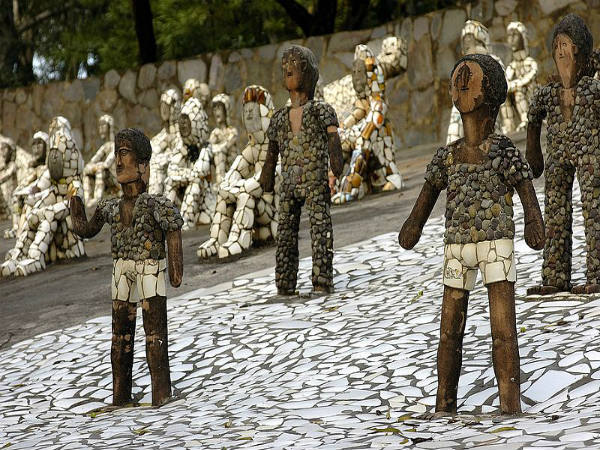 പാഴ്വസ്തുക്കളിലെ കവിതകൾ