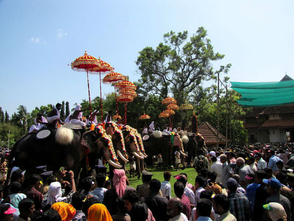ഇലഞ്ഞിത്തറ മേളം
