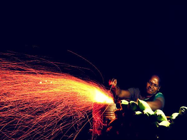 തീപ്പൊരി പ്രകടനം