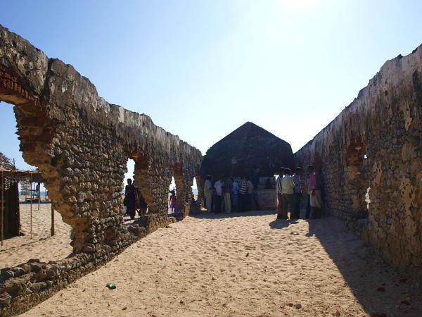 ദേവാലയ അവശിഷ്ടങ്ങൾ