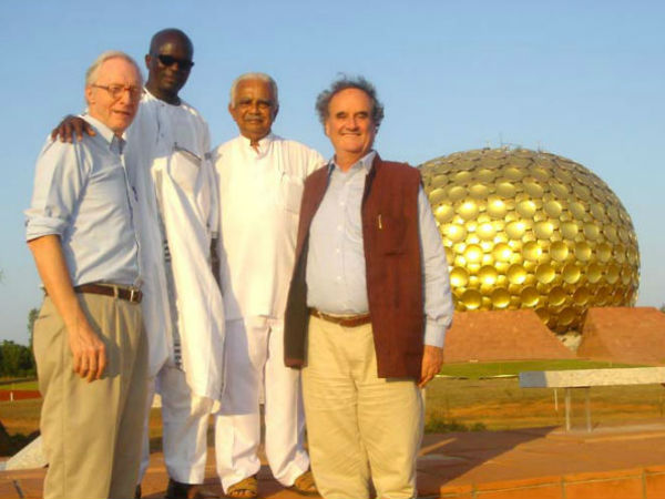 വിവിധ രാജ്യക്കാർ